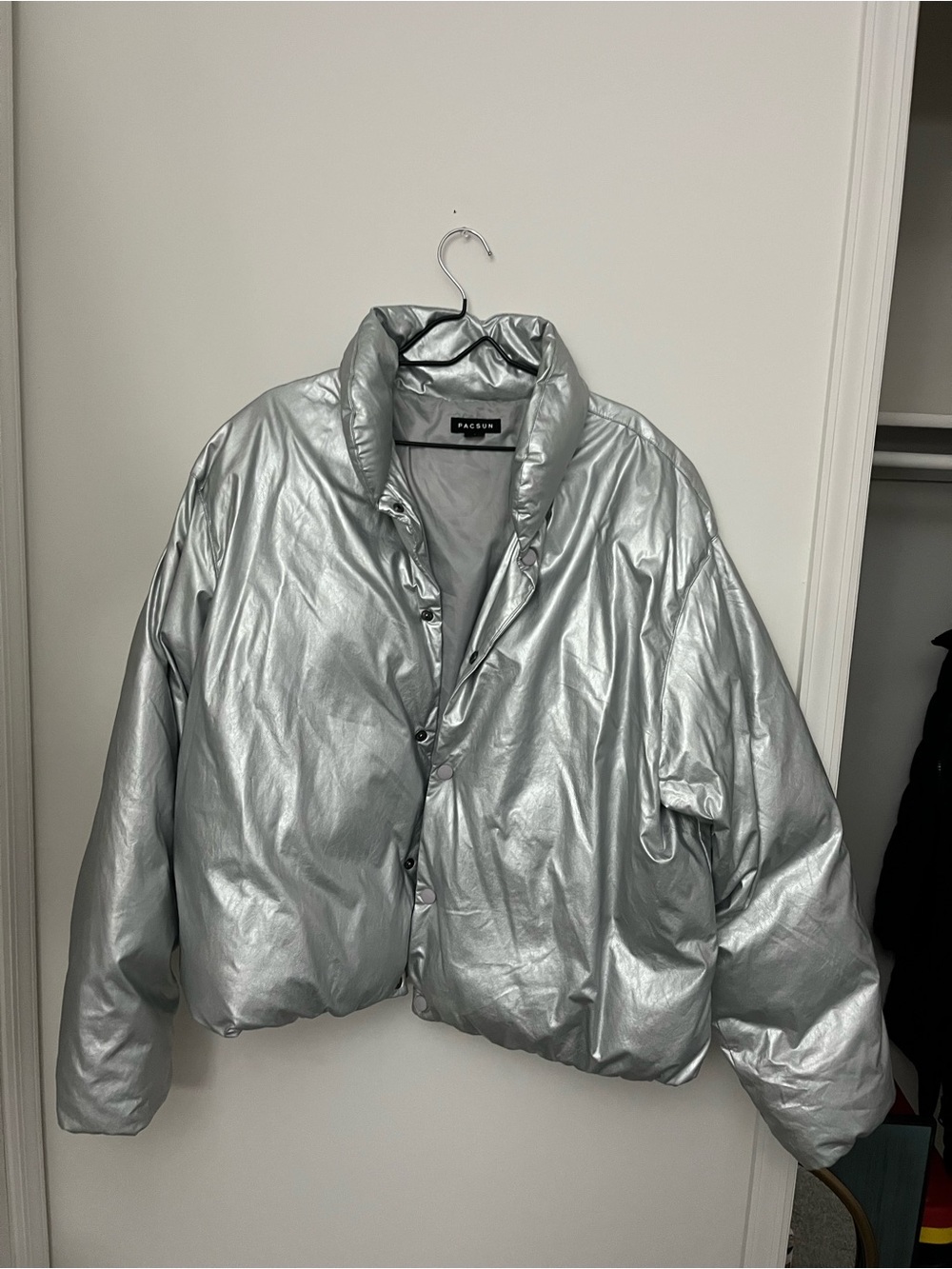 PacSun Silver Metallic Puffer Jacket - Women's